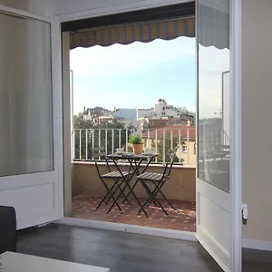 Felip II - Spacious And Quiet Apartments & One With Private Terrace Barcellona